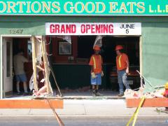 Thursday August 02, 2007 15:08 - ACCIDENT ON MAIN ST. 004.jpg